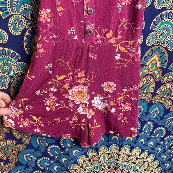 🦋5/20$🦋 Art Class floral romper - Picture 2 of 10